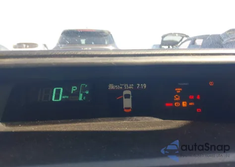 2013 Toyota Prius C Two from USA, damaged, VIN JTDKDTB33D1535104